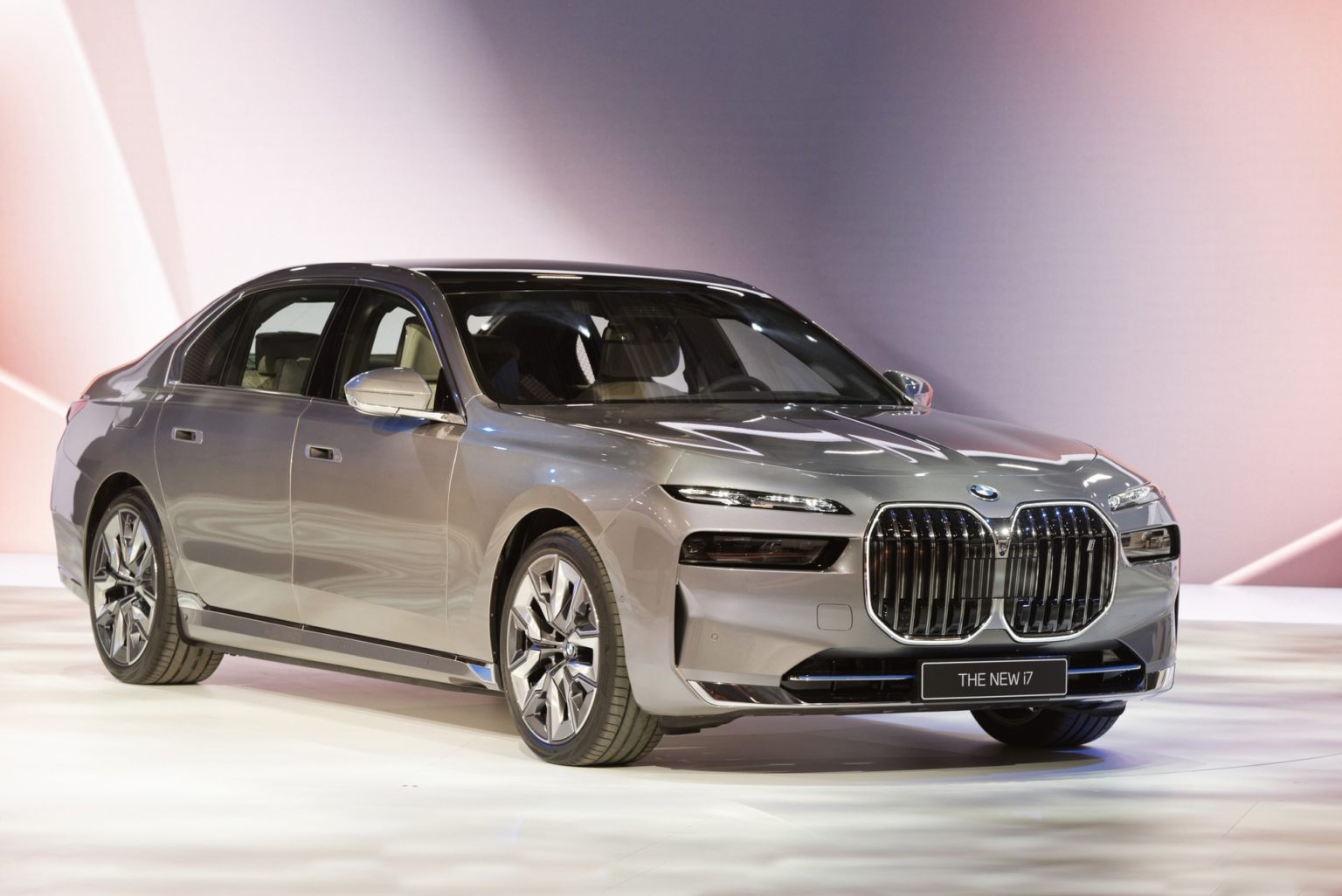 The 2024 BMW 7 Series A Symphony Of Luxury And Performance